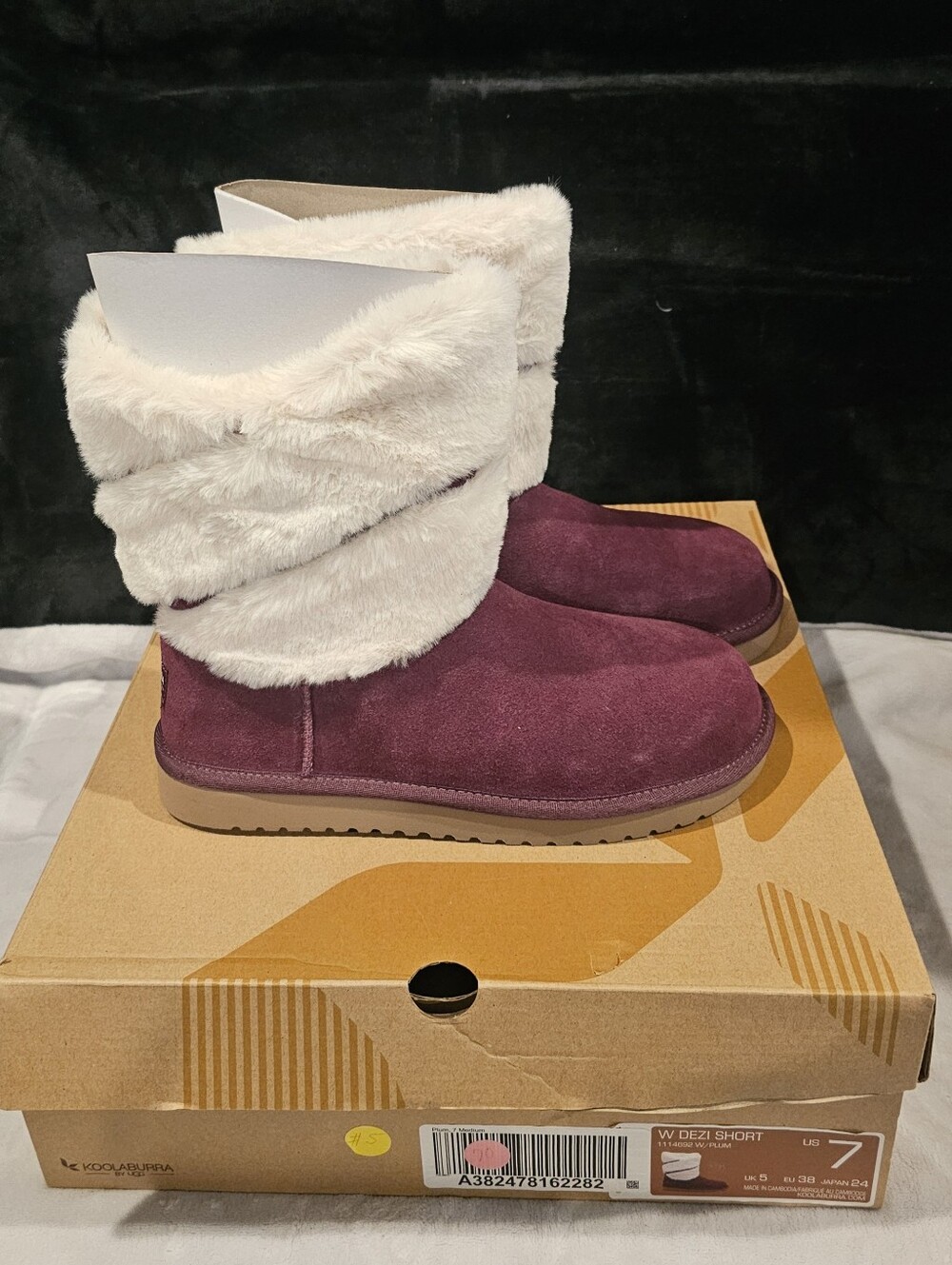 UGG Koolaburra W Dezi Short Women's Suede Winter Boot - Plum with Cream Fur Size